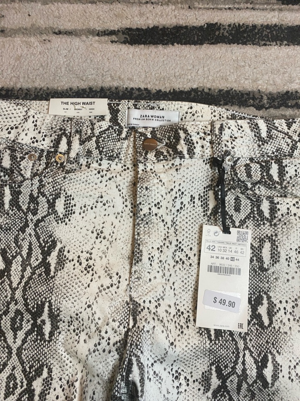 Zara Snake Print Slim jeans  - Neutral Grey & Cream - Picture 2 of 4